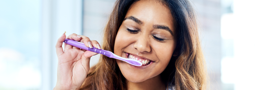 unhas azul marinho e branco versus azul serenity qual escolher