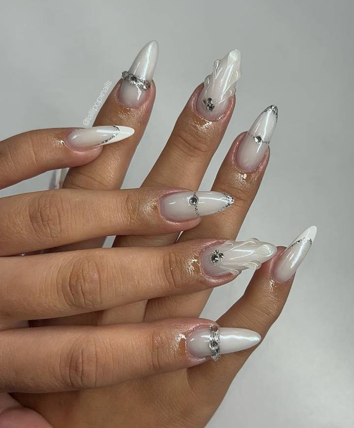 Unhas Encapsuladas Brancas: Durabilidade e Brilho para Ocasiões Especiais