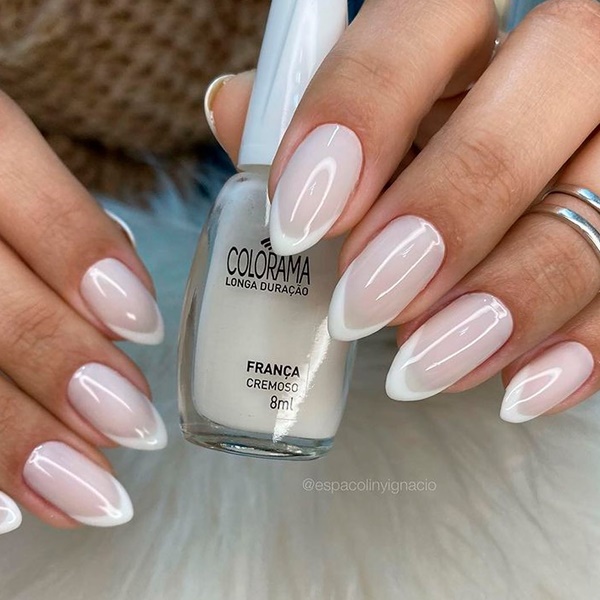 unhas brancas decoradas