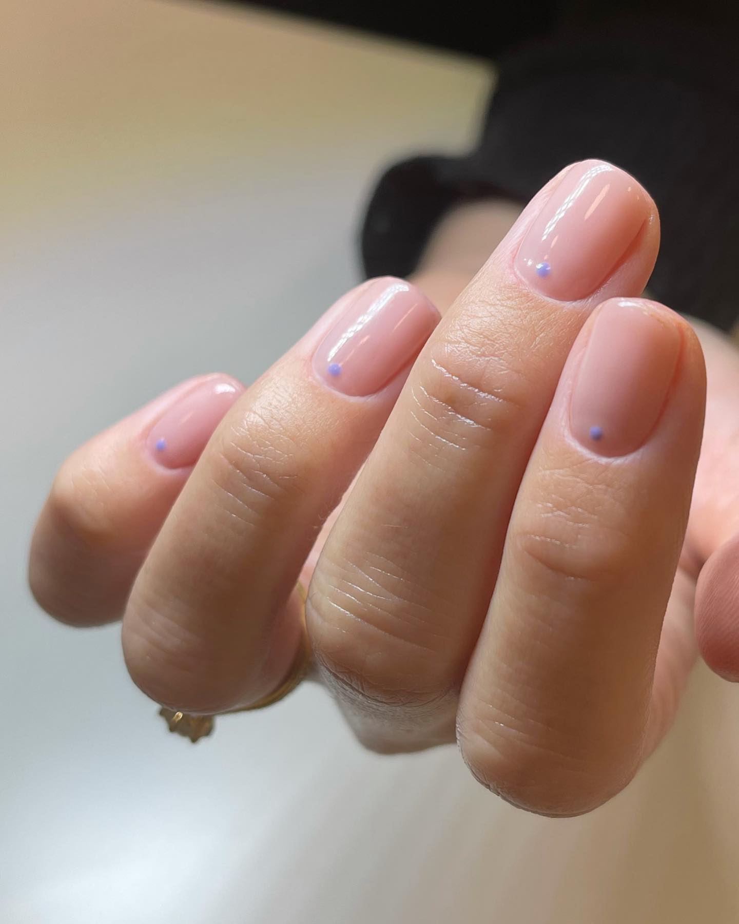 Elegância Silenciosa: Desvendando a Tendência das Unhas para 2026