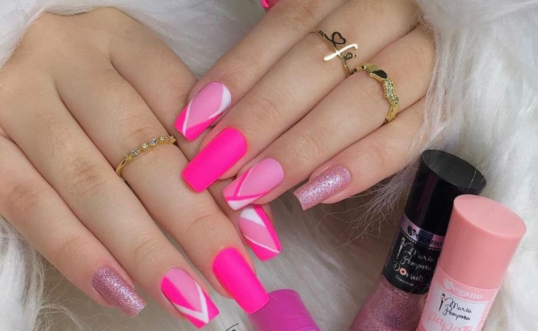 quanto custa fazer unhas em gel decoradas rosa