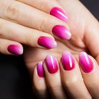 ideias de unhas em gel decoradas rosa minimalistas