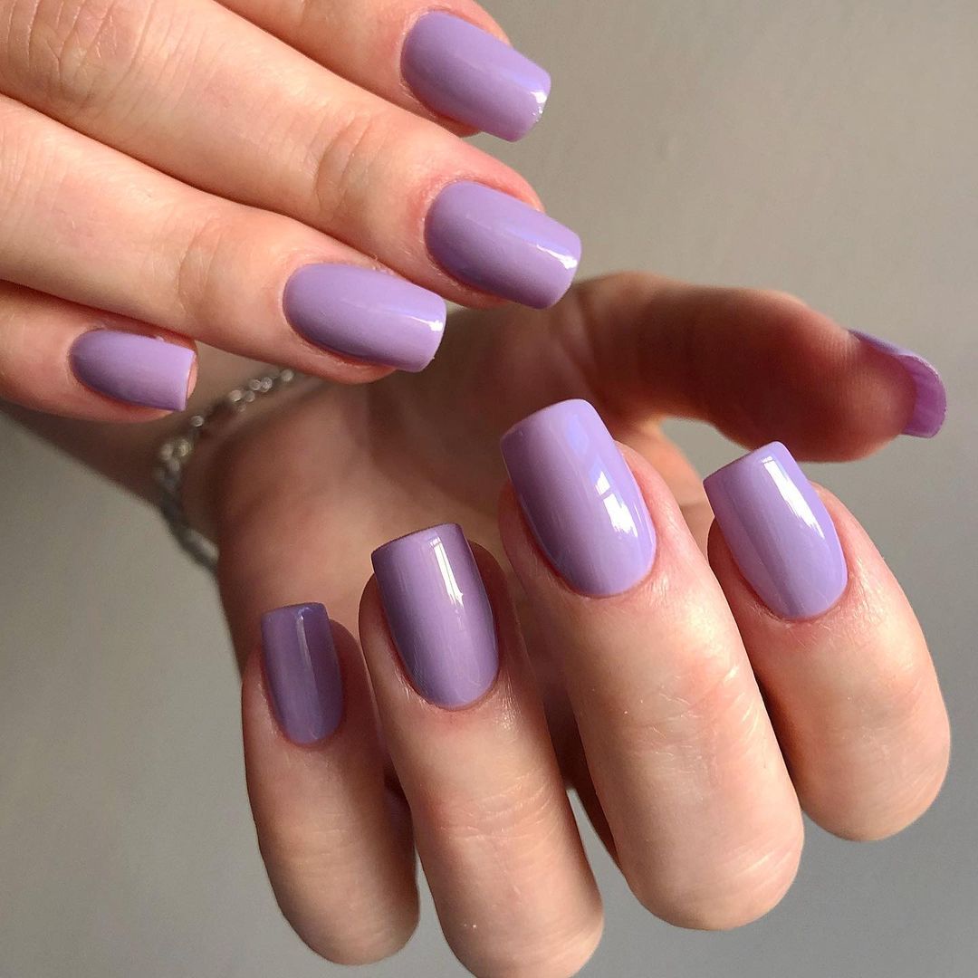 Guia completo de formatos de unhas para realçar o esmalte lilás