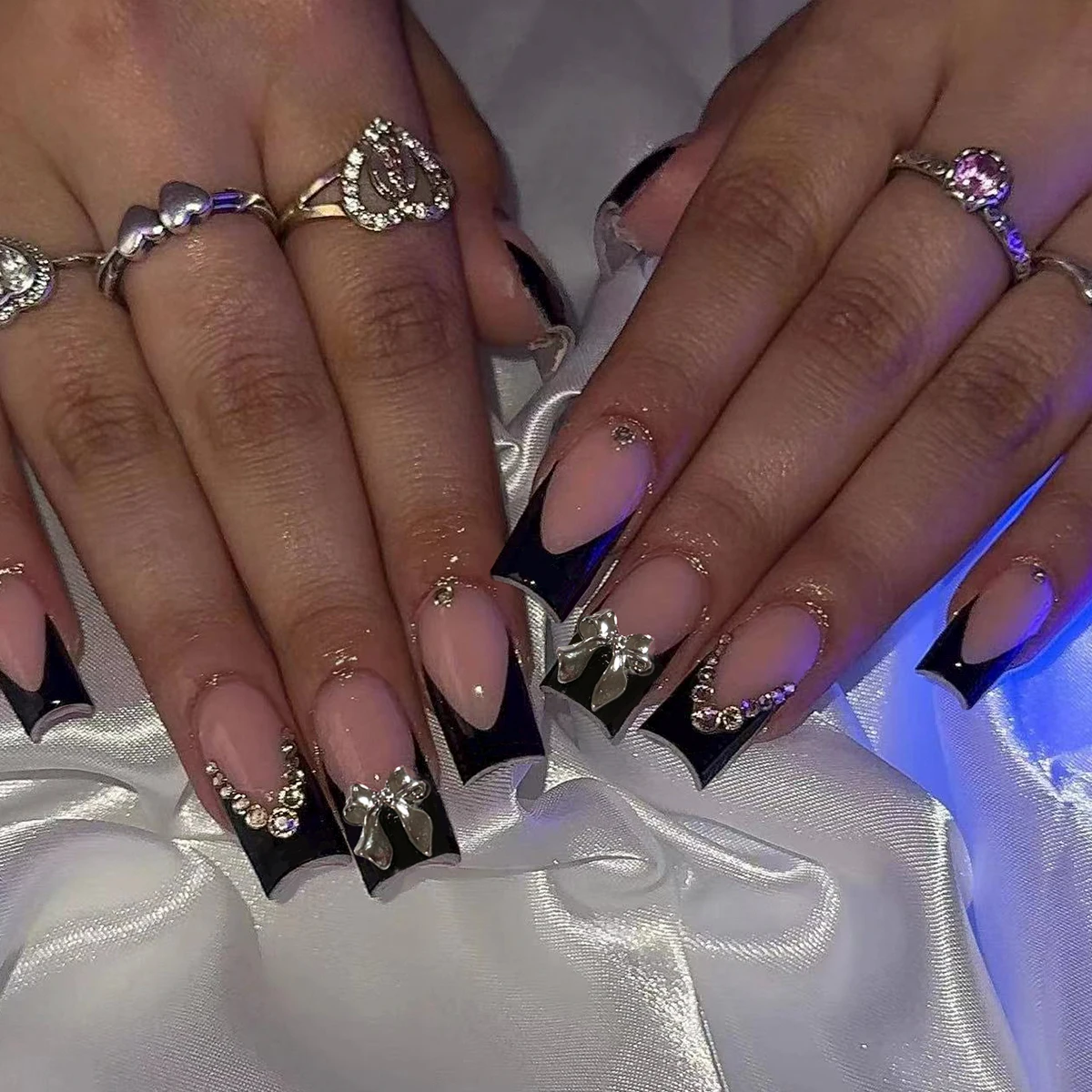 Unhas Postiças Realistas: Soft Gel vs. Fibra de Vidro - Qual a Melhor Opção?