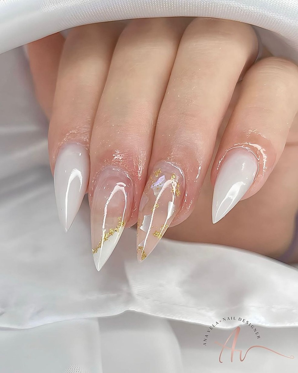 unha stiletto com francesinha