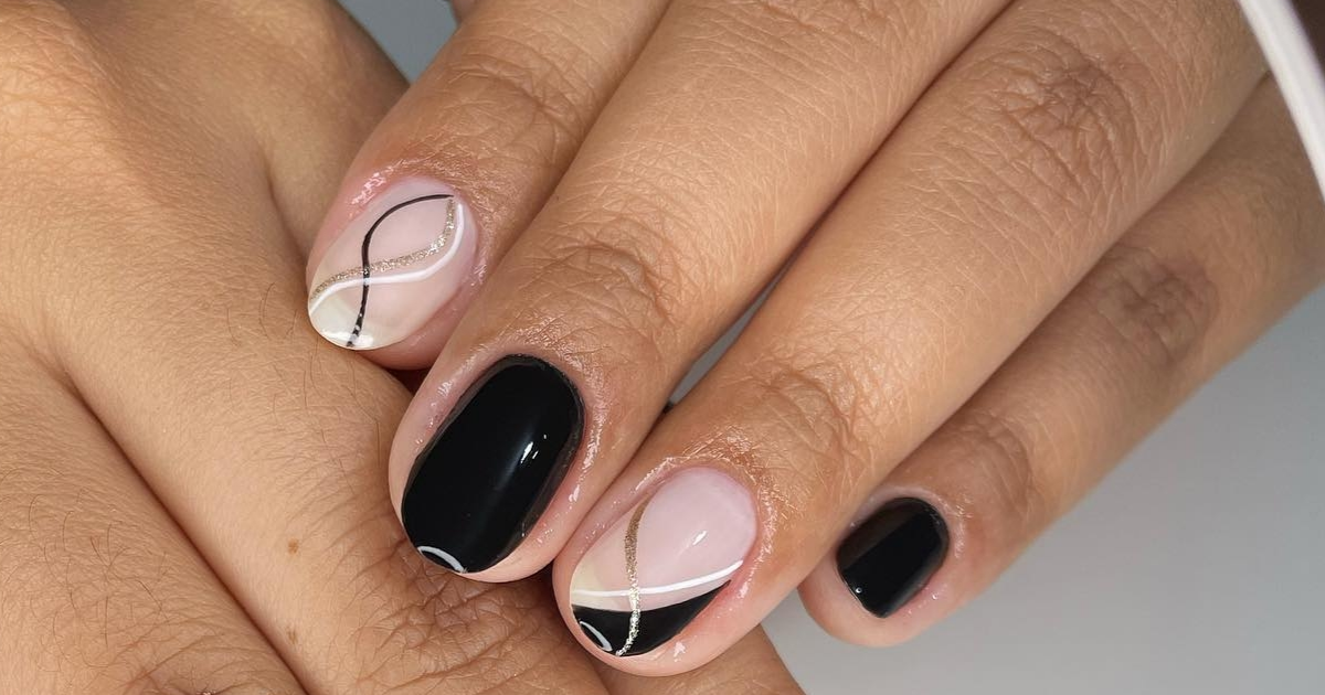 unhas de gel milky white