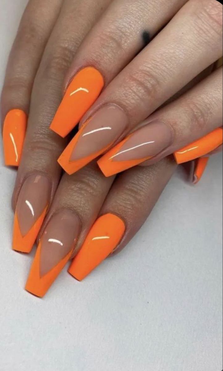 ideias de unhas laranja decoradas para o verão