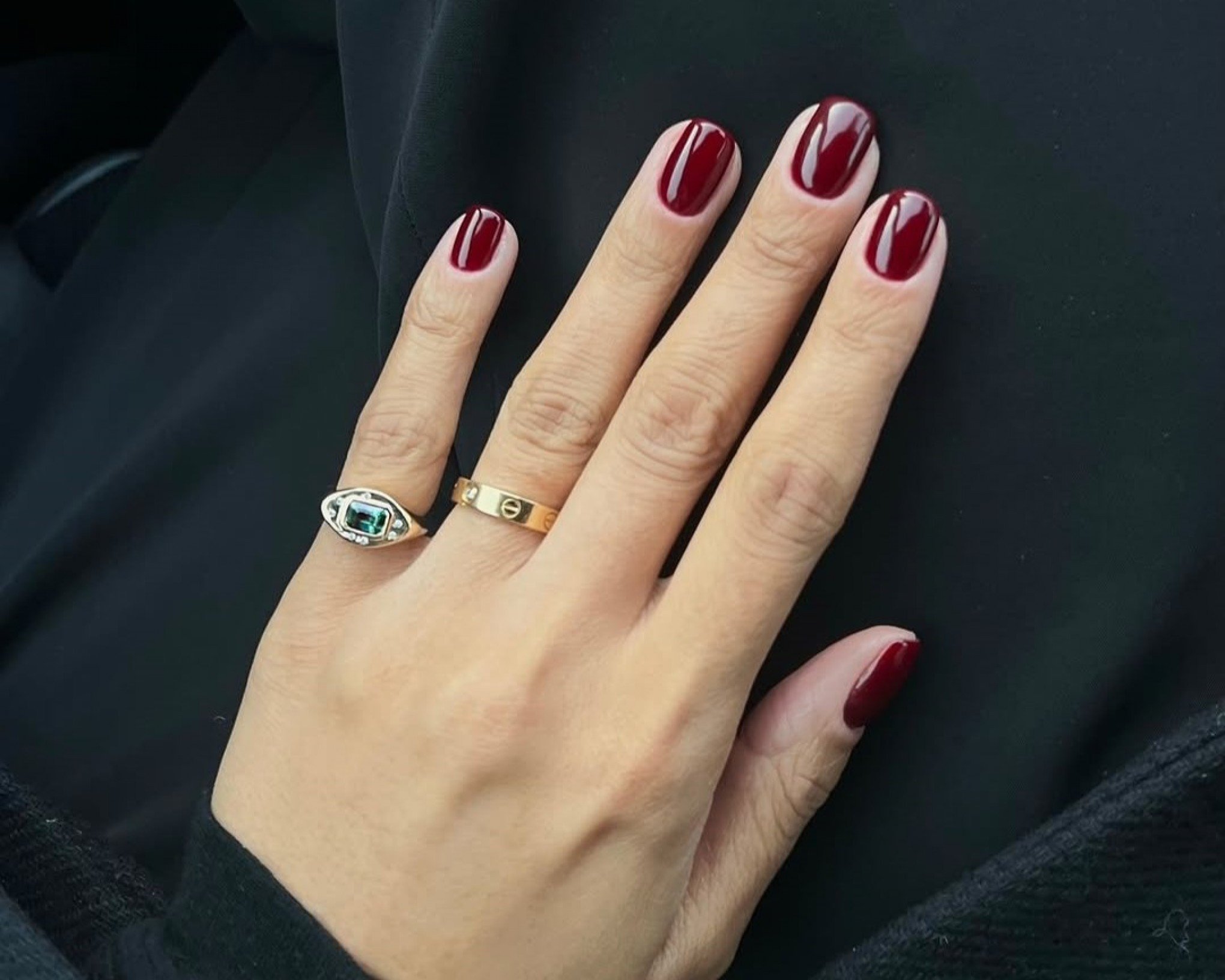 unhas curtas com pontos