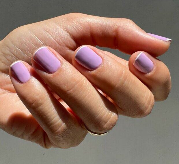 quanto custa fazer unhas roxas decoradas