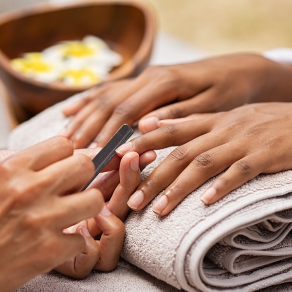 como lixar unha amendoada