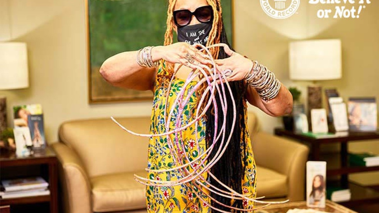 A história por trás das unhas mais longas do mundo: Homenagem à filha Latisha