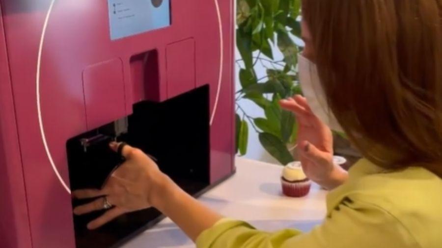 Máquina de estampar unhas