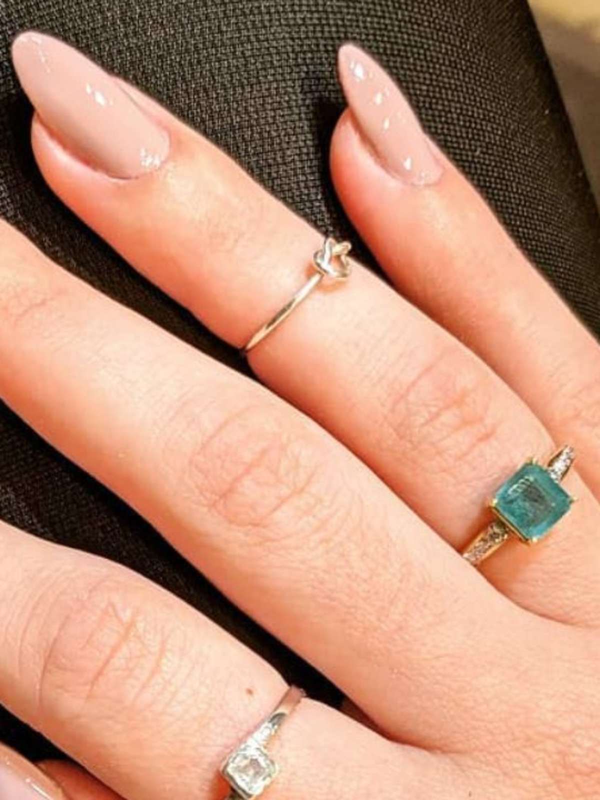 modelo de unha almond