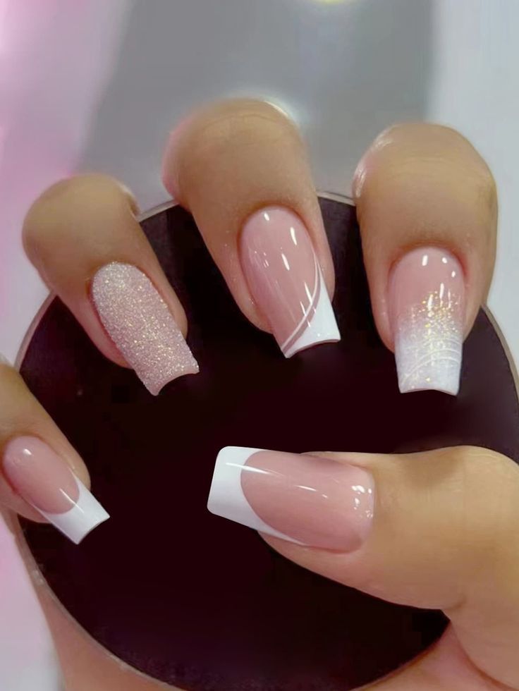 Unhas de Fibra de Vidro vs. Unhas de Gel: Qual a Melhor Opção para Você?
