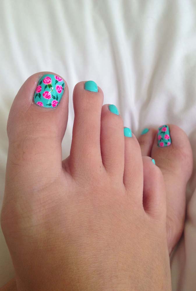 Unhas dos Pés Minimalistas: Elegância e Durabilidade para o Dia a Dia