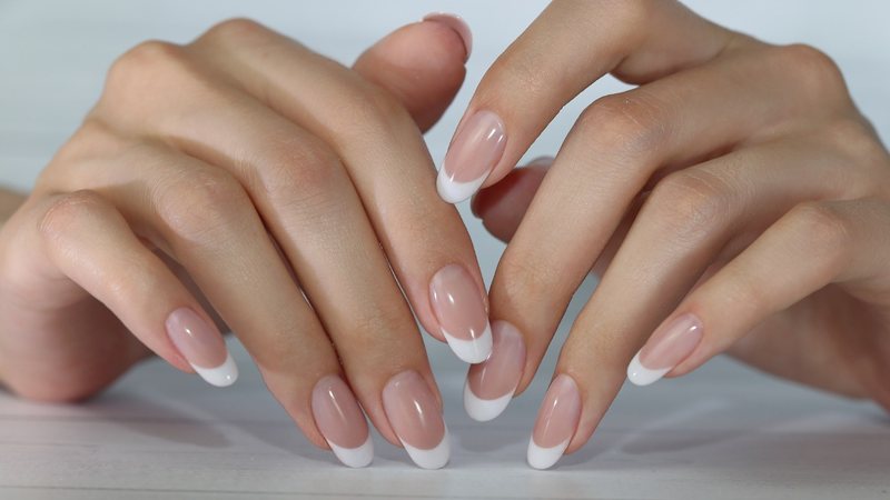 modelo de unha em gel francesinha