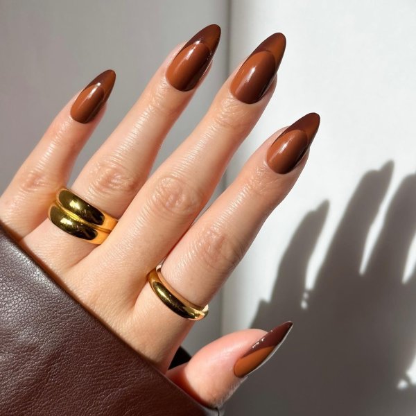 melhores modelos de unhas marrons para se inspirar