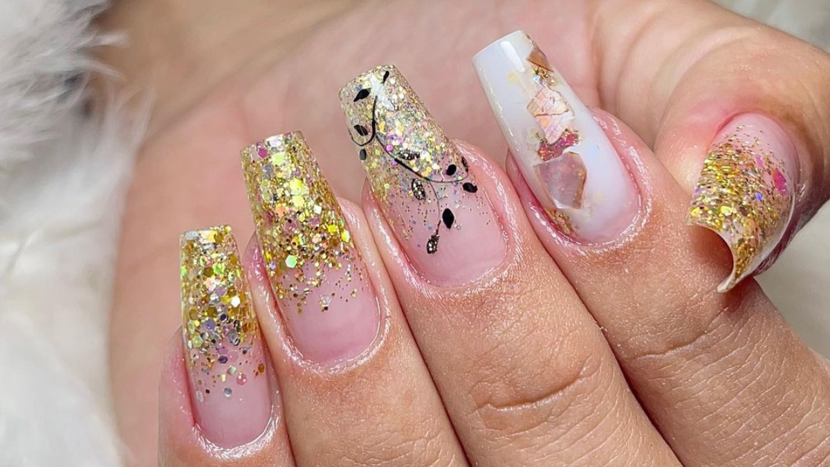unhas de gel minimalistas