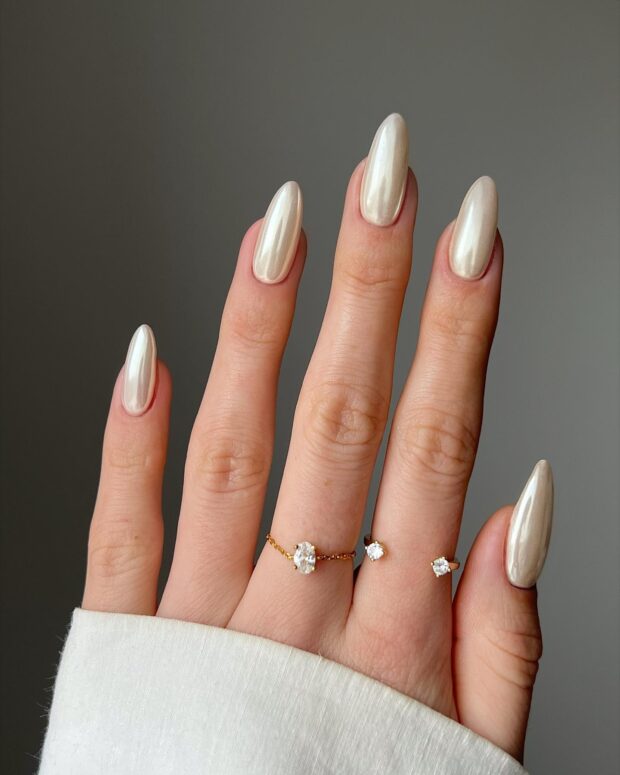 5 ideias de títulos:
1. Unhas de Gel Minimalistas: As Tendências Que Vão Dominar 2026
2. Descubra os Formatos de Unhas Mais Elegantes para 2026
3. Cores e Técnicas de Unhas Delicadas que Você Precisa Conhecer
4. Decorações Sutis para Unhas de Gel: Charme e Sofisticação
5. Baby Boomer vs. Francesinha: Qual a Melhor Tendência para Suas Unhas?