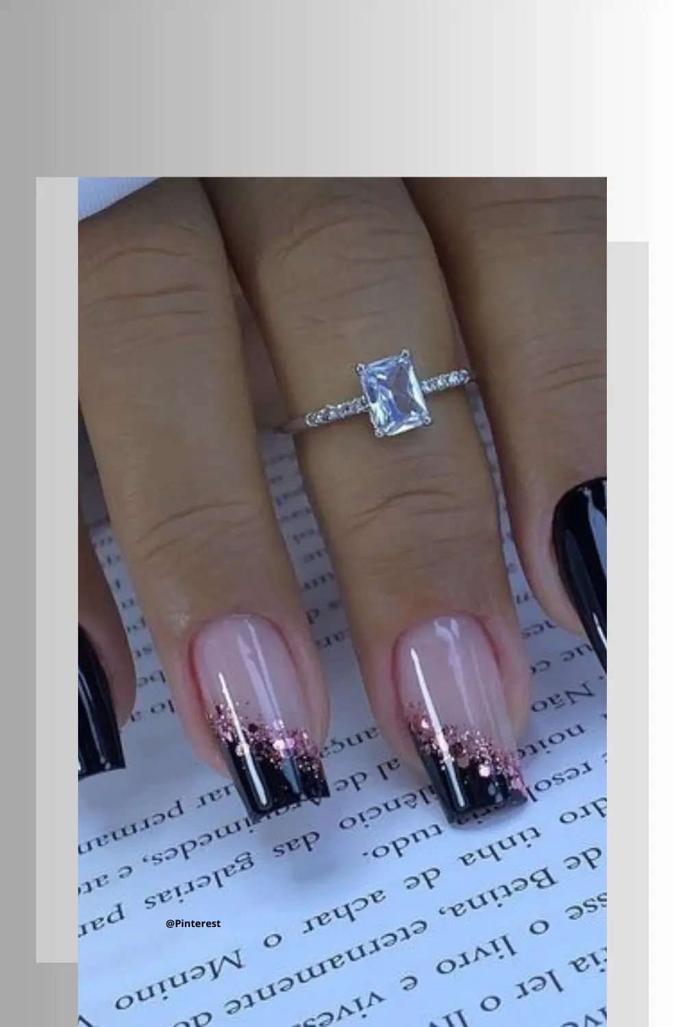 unha em gel preta decorada