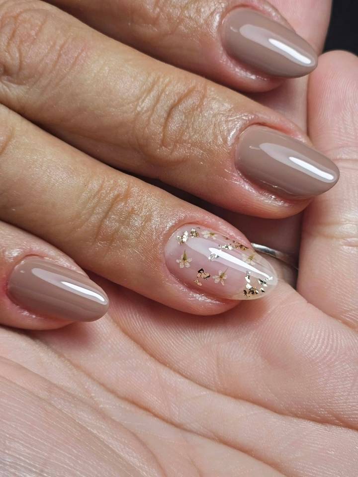 modelos de unha em gel nude