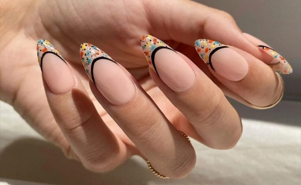 5 Ideias de Francesinha para Unhas Perfeitas
Como Fazer Francesinha Colorida em Casa
Tendências de Francesinha para 2026
Formatos de Unha Ideais para Francesinha
Francesinha com Decoração: Strass e Glitter