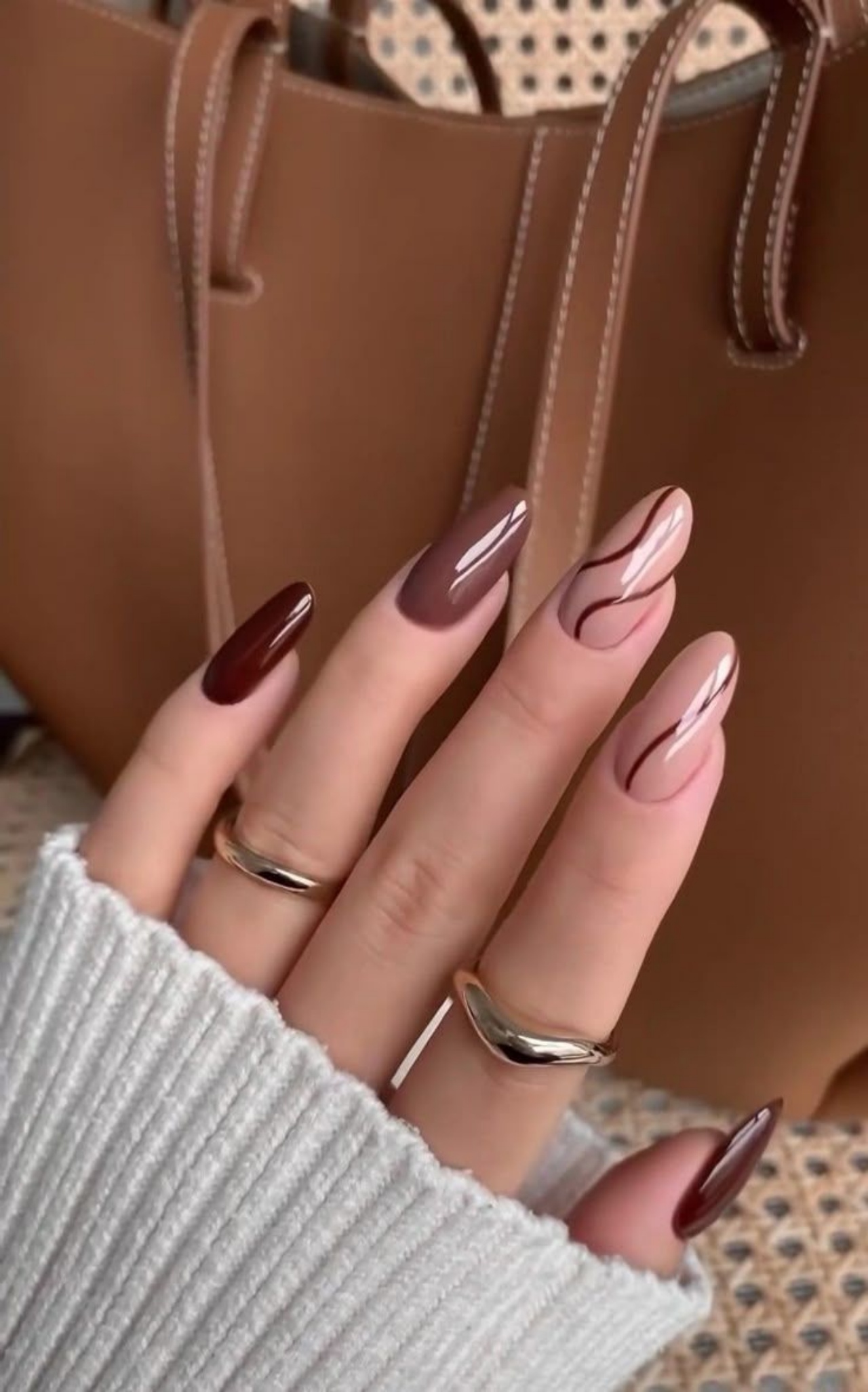 unhas postiças marrom