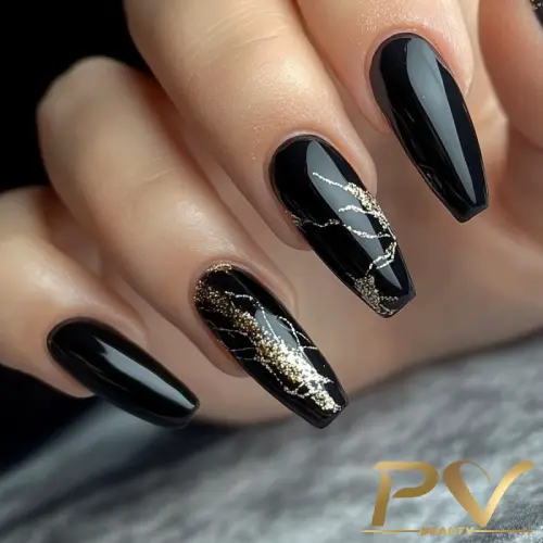 unhas stiletto pretas