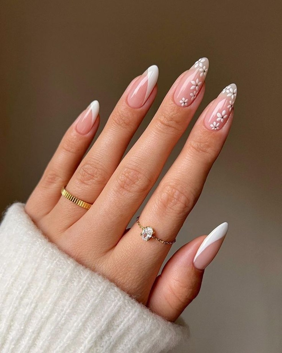 quanto custa fazer unhas nude decoradas
