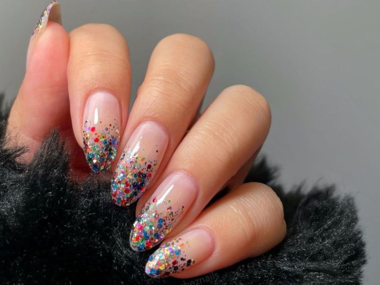 unhas ombré carnaval