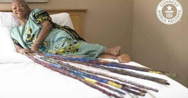 Diana Armstrong unhas