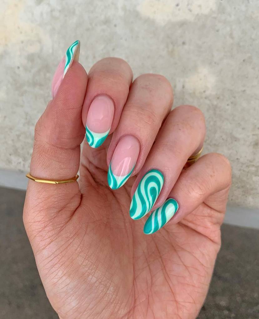 unhas onduladas horizontais