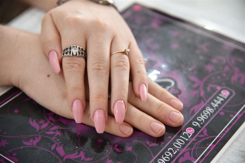 Cápsulas e Cuidados Essenciais
5. Unha de Gato: Alívio Natural para Dores e Inflamações Crônicas