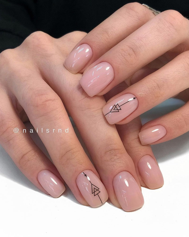 unha quadrada preta com unhas acrílicas