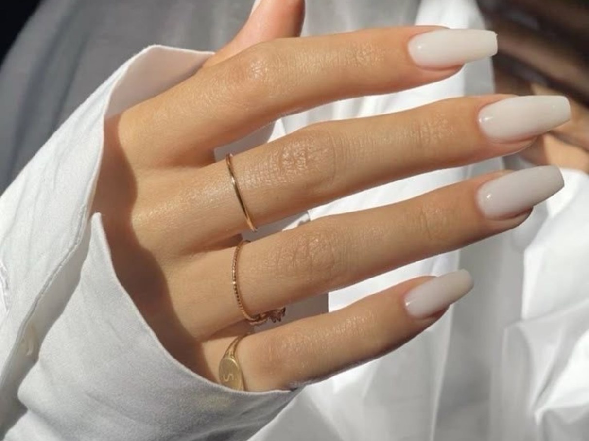 unhas elegantes para mãos pequenas