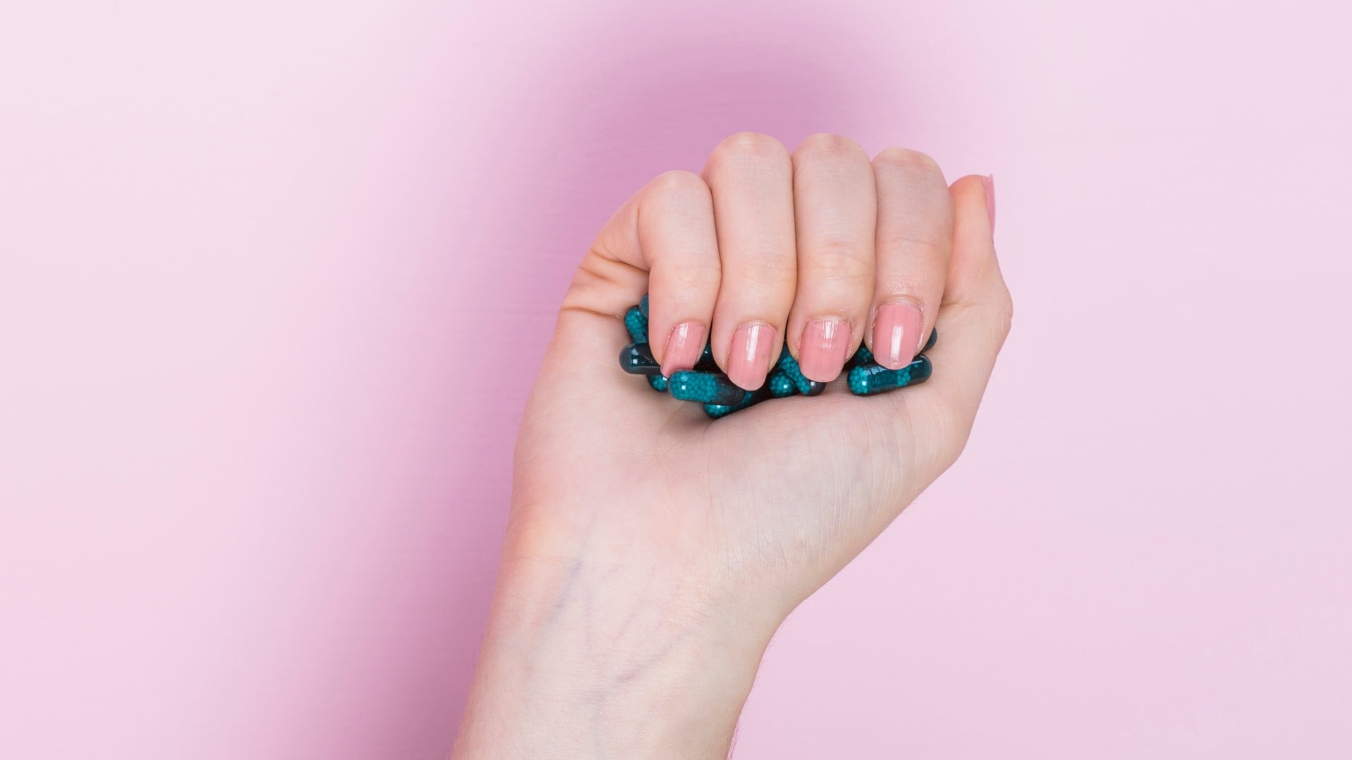 Guia Completo: Como Tratar Fungos nas Unhas com Esmaltes Terapêuticos