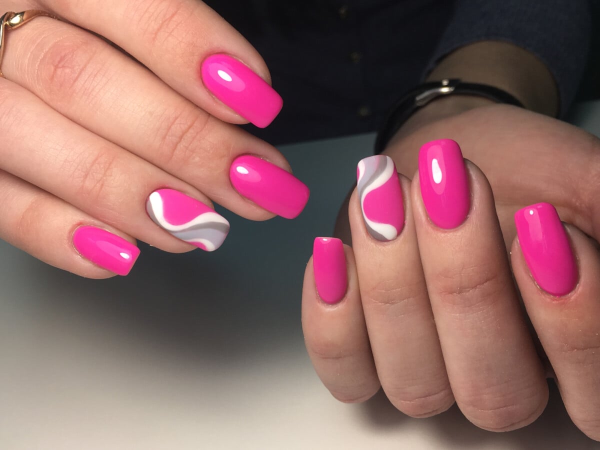 rosa pink unha decorada