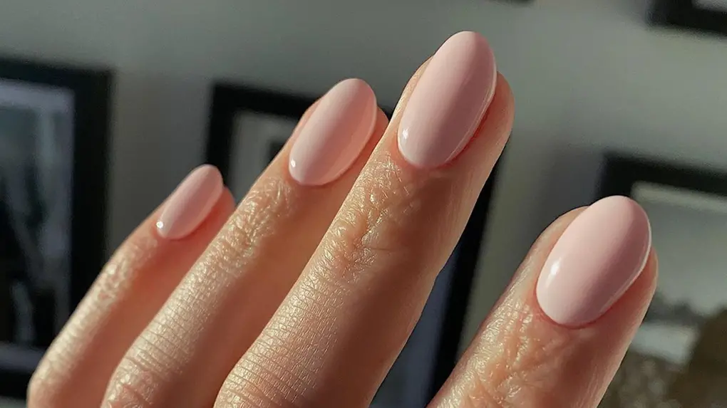 Como a ansiedade se manifesta em sonhos: O caso de roer unhas