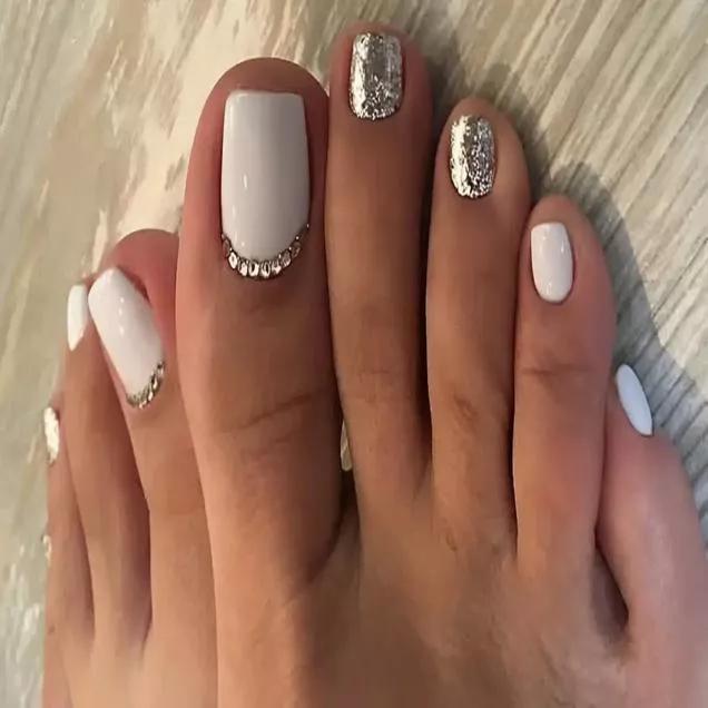 O Que Significa Sonhar com Unha do Pé Caindo?