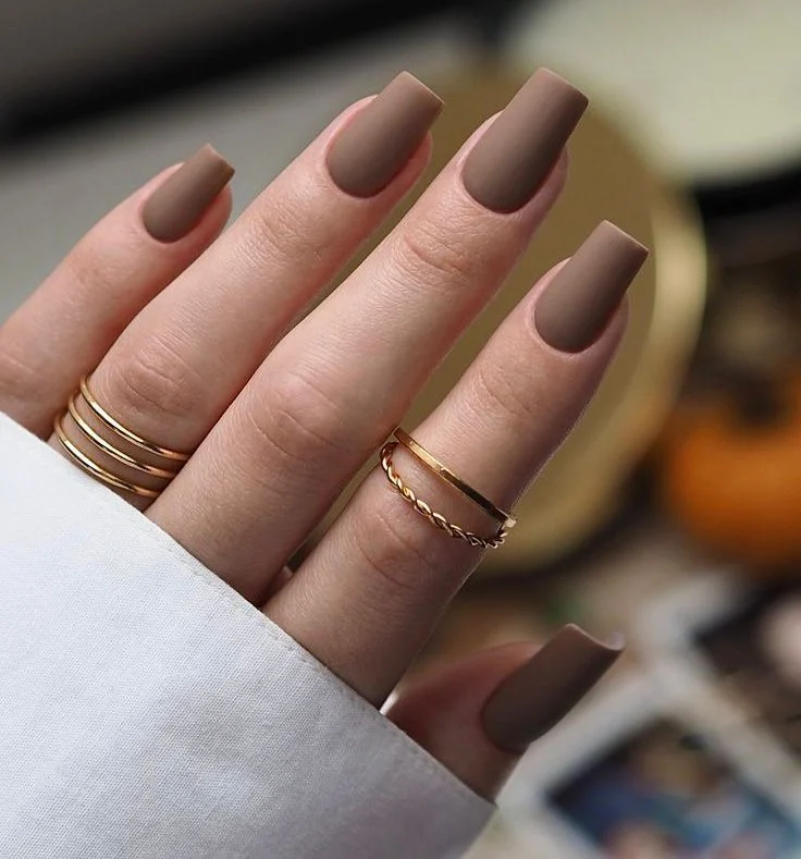 tendência primavera 2025 unhas