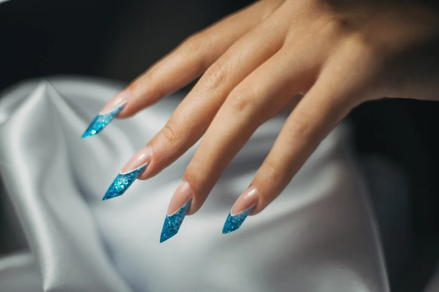 unha em gel quebrando o que fazer