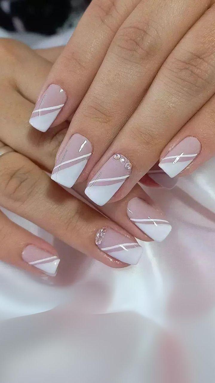 Acrigel vs. Gel e Porcelana: Qual o Melhor Alongamento para Você?