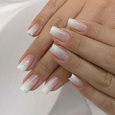 Acrigel vs. Gel e Porcelana: Qual o Melhor Alongamento para Você?