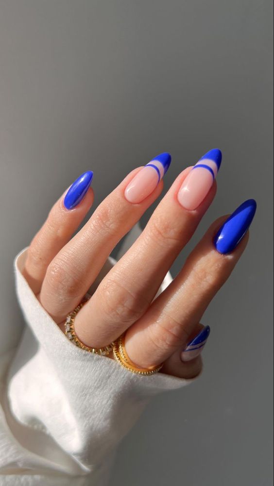 Tendências de Unhas Almond Azul para 2024