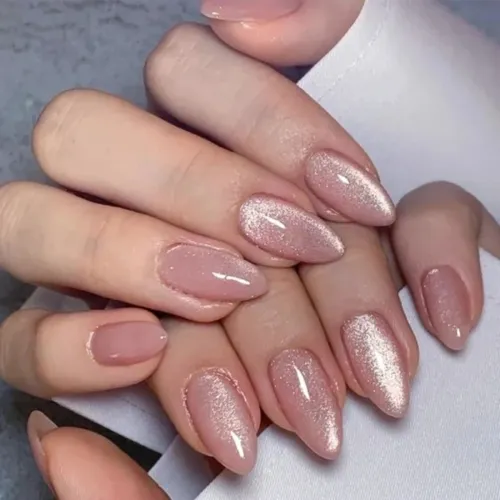 Nail Art para Unha Almond Curta: Francesinha Fina e Baby Boomer