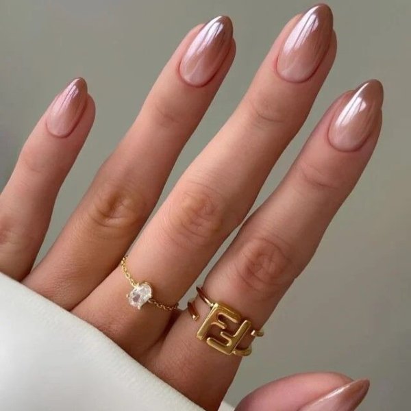 erros comuns ao fazer unhas almond curtas