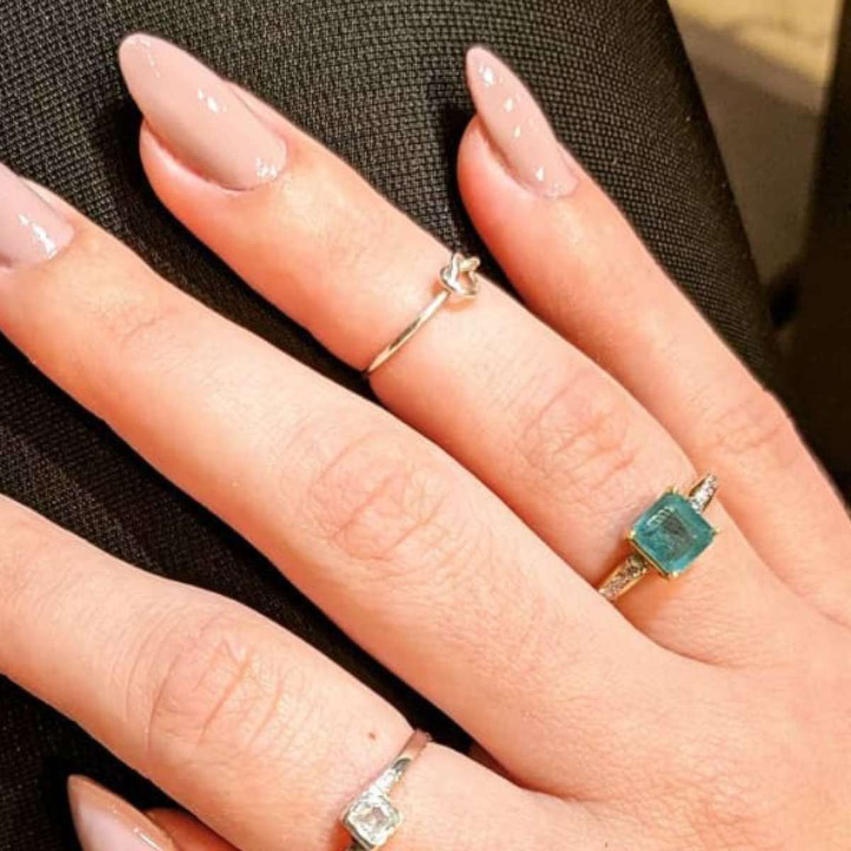 Minimalismo e Elegância: Como Adotar as Unhas Almond Naturais