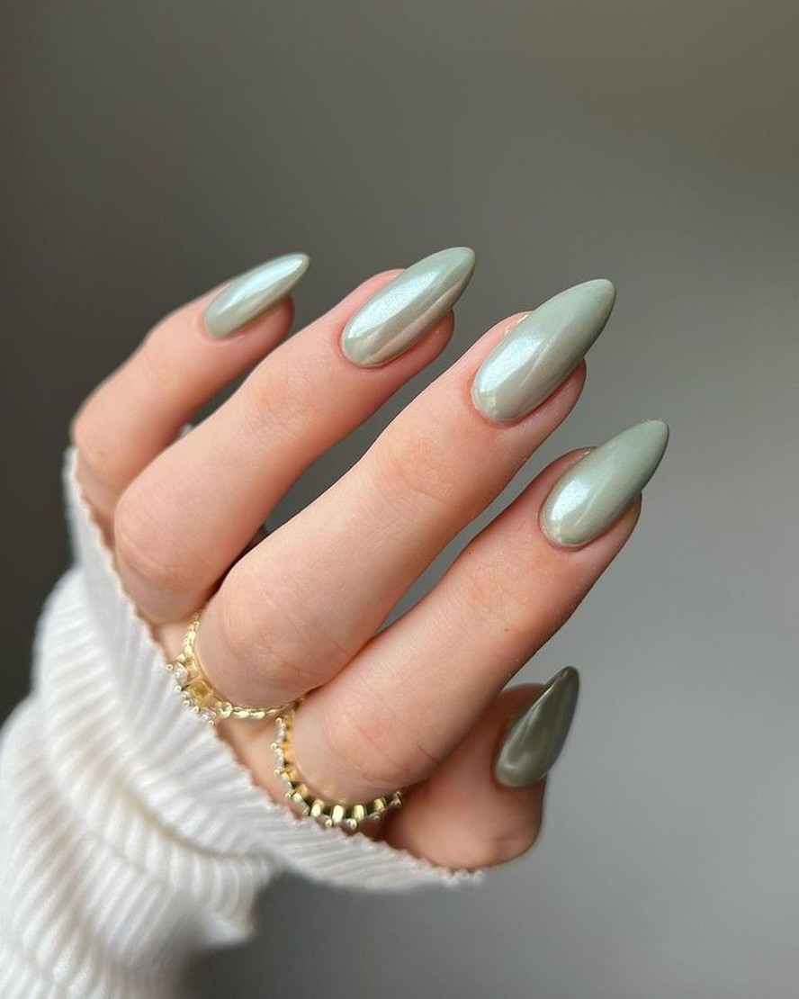 Minimalismo e Elegância: Como Adotar as Unhas Almond Naturais