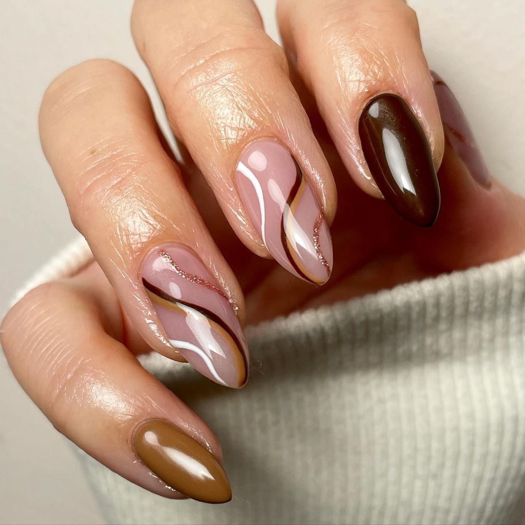 inspiração unhas almond nude para casamento