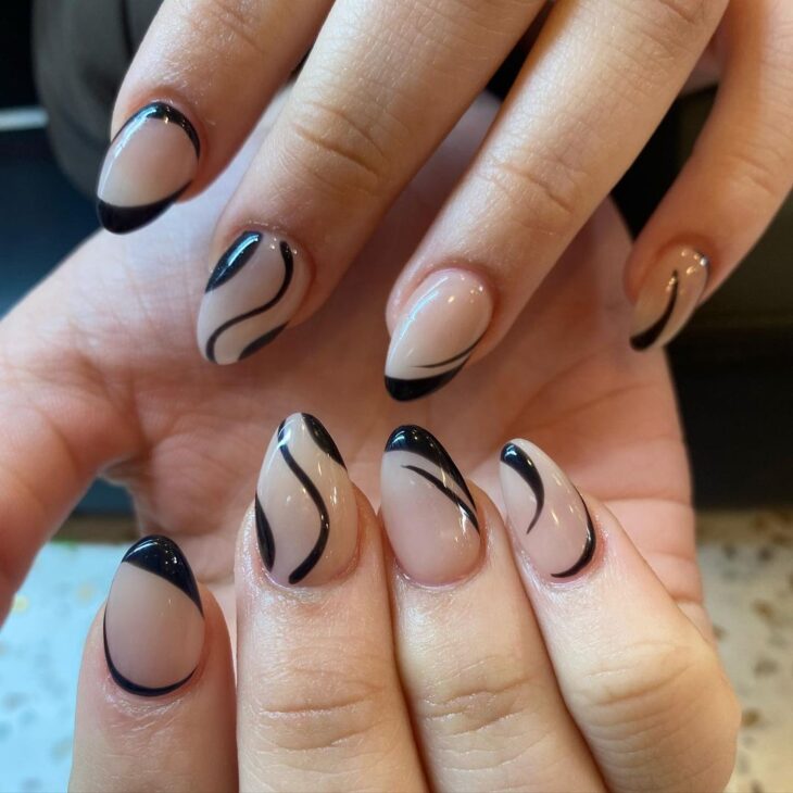 unha almond preta decorada